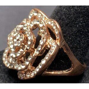 Vintage Antique Gold Tone Flower Floral Rhinestone Ring - Size 8